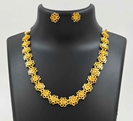 Traditional Indian Short Bakuli Har with Earrings