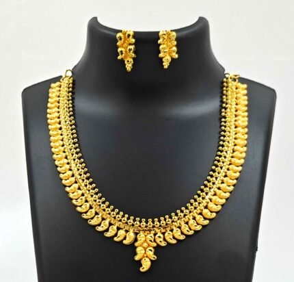 Traditional Indian Short Golden Necklace with Earrings