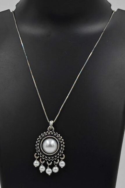 Silver Oxidized Short Chain Pendant - White Pearl