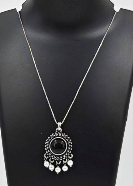 Silver Oxidized Short Chain Pendant - Black Pearl